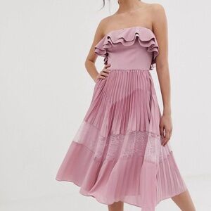 True Decadence - Bardot Flouncy Strapless Midi Dress